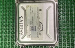 Блок управления двигателем для Opel Vectra 2000 года на фотографиях