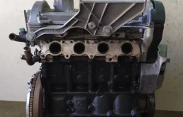 Двигатель для Skoda Octavia 1996 года на фотографиях