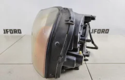 Фара ксенон левая для Volvo XC90 2007 года на фотографиях