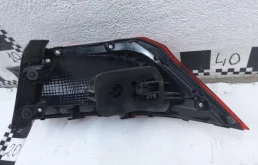 Фонарь внешний левый для Volkswagen Passat 2015 года на фотографиях