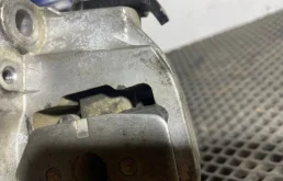 Опора двигателя передняя правая верхняя для Volvo XC90 на фотографиях