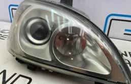 Фары для Mercedes-Benz M class 2003 года на фотографиях