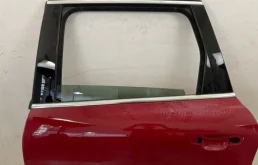 Накладка на дверь задняя левая для Volkswagen Touareg 2014 года на фотографиях