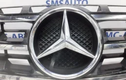 Решетка радиатора для Mercedes-Benz M class 2015 года на фотографиях