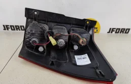 Фонарь левый для Suzuki Grand Vitara 2010 года на фотографиях