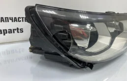 Фара правая для Volkswagen Tiguan 2007 года на фотографиях