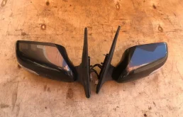 Стекла и зеркала для Suzuki Grand Vitara 2015 года на фотографиях