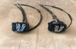 Замок передней левой двери для Nissan X-Trail 2018 года на фотографиях