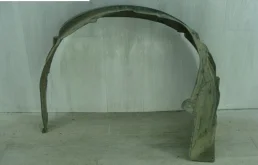 Подкрылок передний левый для Suzuki Grand Vitara 2006 года на фотографиях