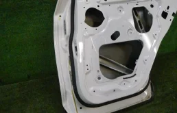 Дверь задняя правая для BMW X3 2010 года на фотографиях