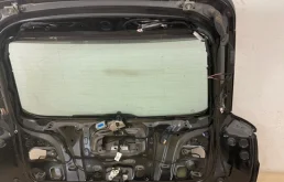 Дверь багажника для Audi Q3 на фотографиях