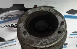 Амортизатор передний левый для BMW 5er 1999 года на фотографиях