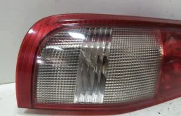 Фонарь левый для Nissan X-Trail 2001 года на фотографиях