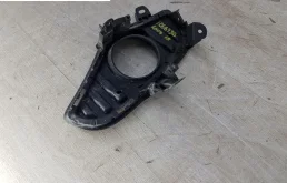 Заглушка ПТФ передняя правая для Toyota RAV4 2016 года на фотографиях