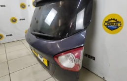 Крышка багажника для Ford Kuga 2011 года на фотографиях