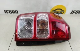 Фара левая для Suzuki Grand Vitara 2010 года на фотографиях