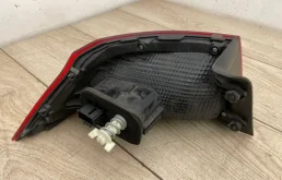 Фонарь внешний правый для Volkswagen Passat 2017 года на фотографиях