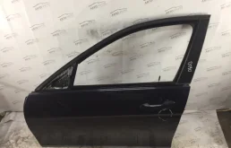 Дверь передняя левая для Mercedes-Benz C class 2010 года на фотографиях