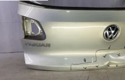 Крышка багажника для Volkswagen Tiguan 2015 года на фотографиях