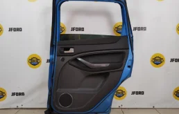 Дверь задняя правая для Ford Kuga 2012 года на фотографиях