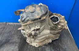 Картер МКПП для Skoda Octavia 2004 года на фотографиях