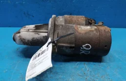 Стартер для Nissan X-Trail 2000 года на фотографиях