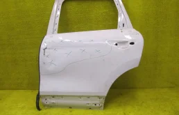 Дверь задняя левая для Volkswagen Touareg 2012 года на фотографиях