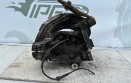 Кулак поворотный левый для BMW 3er 2008 года на фотографиях