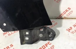 Крыло правое для Suzuki SX4 2011 года на фотографиях