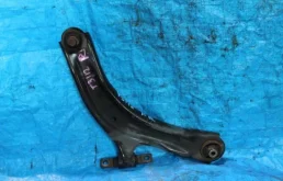 Рычаг передний правый нижний для Nissan X-Trail на фотографиях