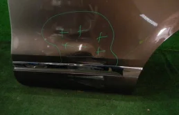 Накладка на дверь задняя левая для Volkswagen Touareg 2014 года на фотографиях