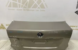 Крышка багажника для Volkswagen Polo 2017 года на фотографиях