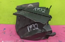 Корпус воздушного фильтра для Audi A4 2004 года на фотографиях