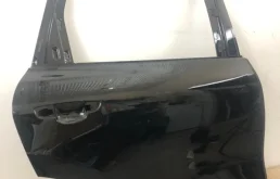 Дверь задняя правая для Volkswagen Touareg 2015 года на фотографиях