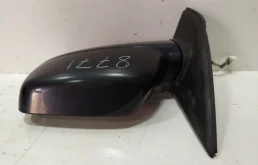 Стекла и зеркала для Nissan X-Trail 2002 года на фотографиях