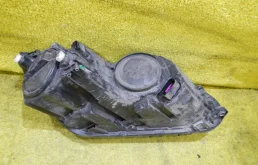 Фары для Volkswagen Tiguan 2010 года на фотографиях