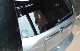 Крышка багажника для Honda CR-V 2011 года на фотографиях