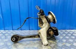 Кулак задний левый для Volkswagen Tiguan 2015 года на фотографиях