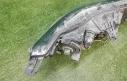 Фара левая для Nissan Qashqai 2013 года на фотографиях