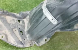 Подкрылок передний левый для Mazda CX 5 2016 года на фотографиях