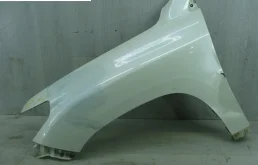 Крылья для Toyota Land Cruiser 2014 года на фотографиях