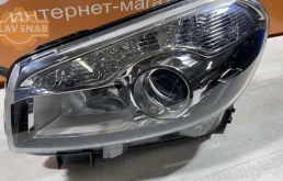 Фара ксенон левая для Nissan Qashqai 2008 года на фотографиях