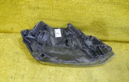 Фары для Volkswagen Polo 2009 года на фотографиях