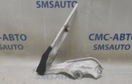 Петля капота левая для Audi A7 2011 года на фотографиях