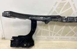 Панель радиатора (телевизор) для Volkswagen Caddy 2018 года на фотографиях