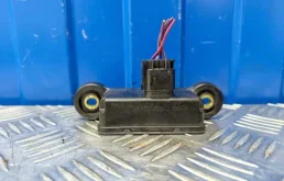 Датчик углового ускорения ESP для Mercedes-Benz C class 2010 года на фотографиях