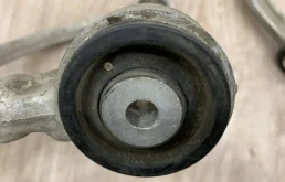 Рычаг передний левый верхний для Mercedes-Benz GL class 2007 года на фотографиях