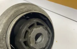 Рычаг передний левый нижний для Mercedes-Benz S class 2014 года на фотографиях