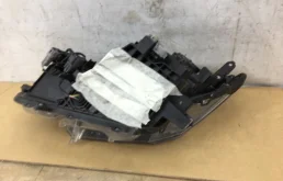 Фара ксенон левая для Toyota RAV4 2018 года на фотографиях