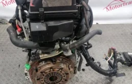 Двигатель без навесного для Mazda Familia 2007 года на фотографиях